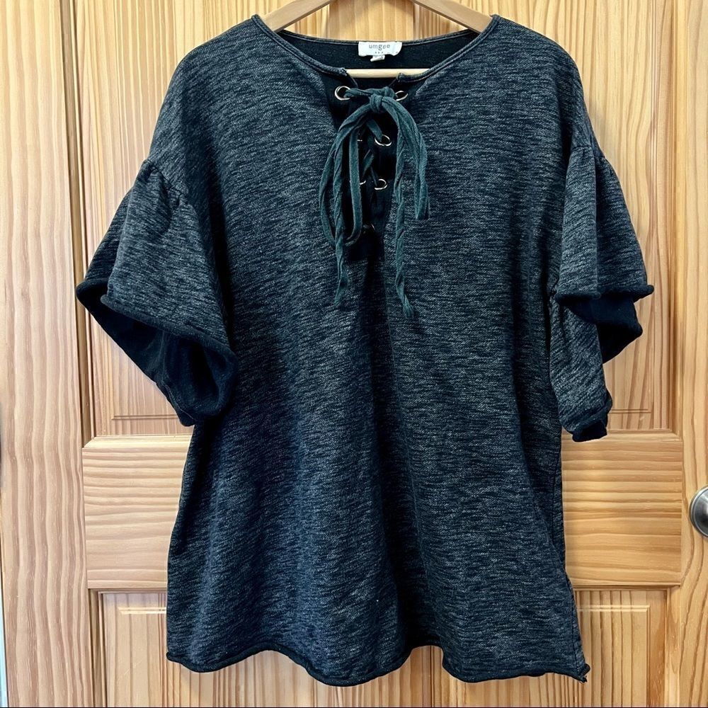 Umgee heathered grey black lace up tie ruffled sleeve tunic shirt top S/M